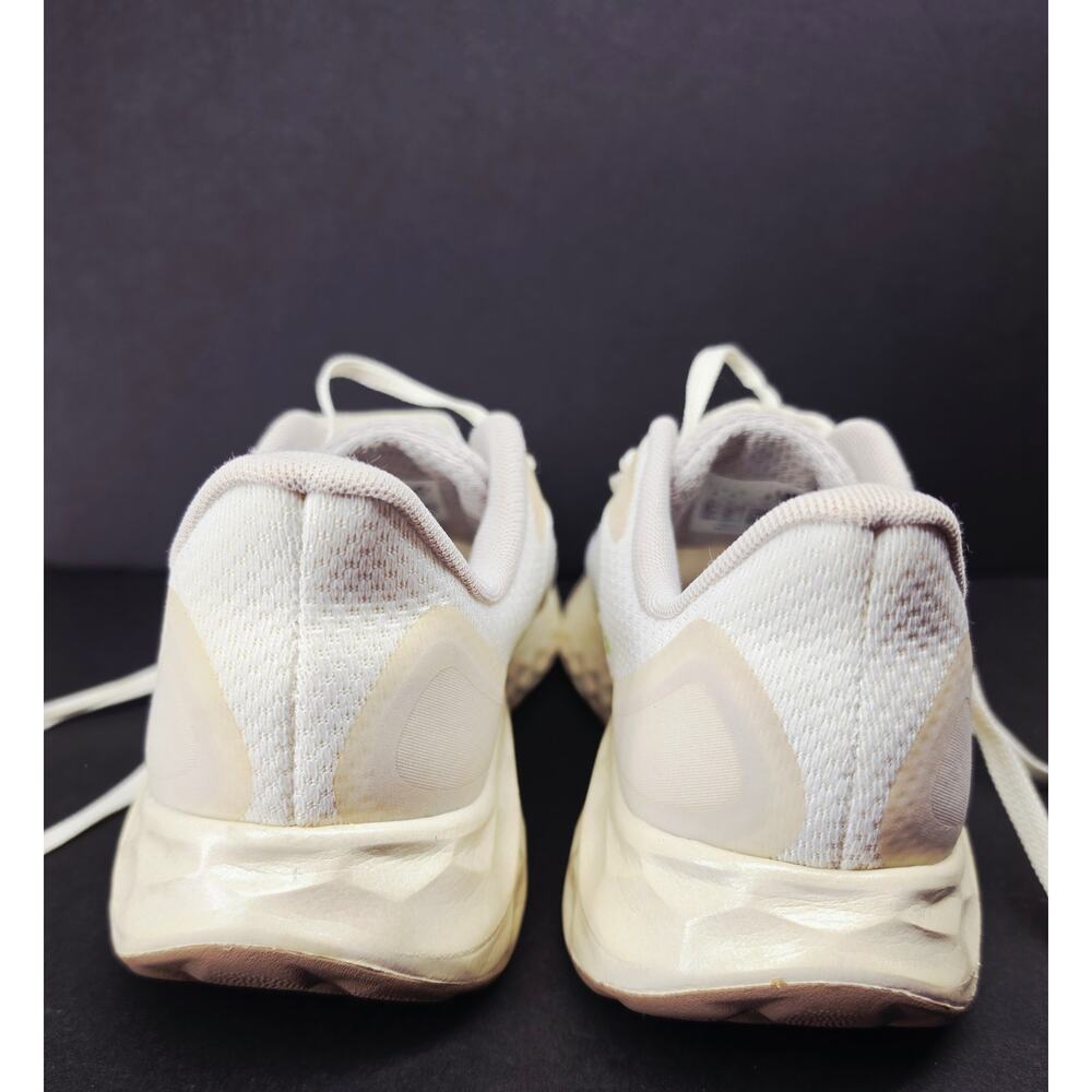 New Balance Women 9.5 Comfy footwear - Picture 8 of 8